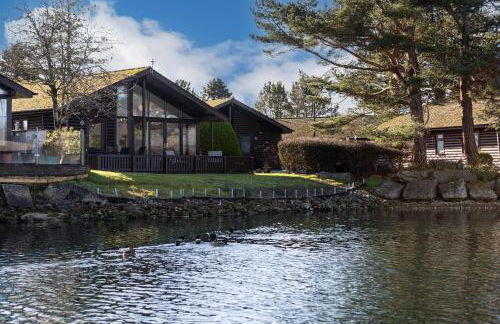 Sandmartin Lodge a lakeshore haven at Pine Lake Resort - Foto 23