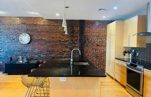 Boston Harbor views Modern north end condo FREE PARKING! - Foto 22