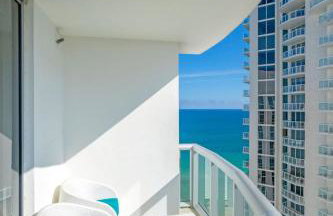 Steps to the Sand Beachfront Escape- 25th Floor Views - Foto 23