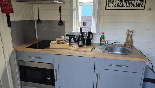 Glamping Hut - Sleeps 2 hot tub & parking - Foto 4