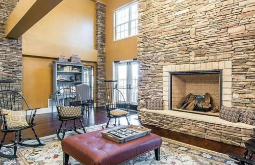 Beautiful 2BD condo in an equestrian themed resort with tons of activities for the family - Foto 16