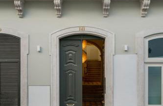 WHome Timeless Design Meets Central Convenience - Photo 29