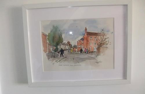 THE HIDEAWAY - LUXURY SELF CATERING COASTAL APARTMENT with PRIVATE ENTRANCE & KEY BOX ENTRY JUST A FEW MINUTES WALK TO THE BEACH, SOLENT WAY WALK, SHOPS and many EATERIES & BARS - FREE OFF ROAD PARKING,FULL KITCHEN, LOUNGE,BEDROOM , BATHROOM & WI-FI - Foto 73