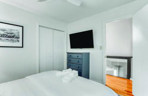 7 Bdrm, Pickleball, Bball, HotTub, FirePit, Golf! - Foto 51