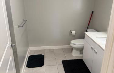 Modern Hyattsville Apartment - Walk to Metro & DC - Foto 11