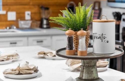 Seabrook 3BR Sleeps 10 w Backyard, Fire Pit Near Kemah - Foto 9