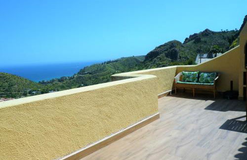 House with Terrace, Amazing views and Private Shared Pool - Foto 13
