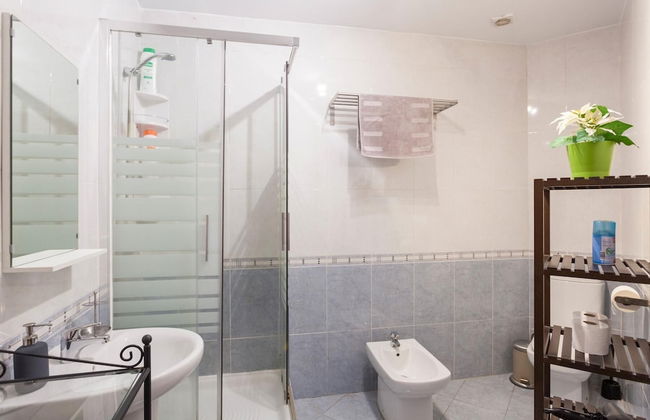 Sunny Apt. Historic District - Sol - Photo 14