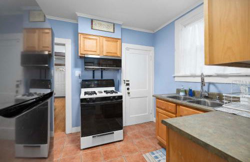 Historic 2 Bdr across from Lakeside Park - Foto 6