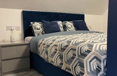 Lochside Loft - Self Catering Apartment for 2 In a great location for Inverness Airport and both Cabot Highlands & Nairn Golf Courses - Foto 1