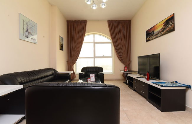 OYO Home 2351BHK Capitol Tower DIC - Photo 17