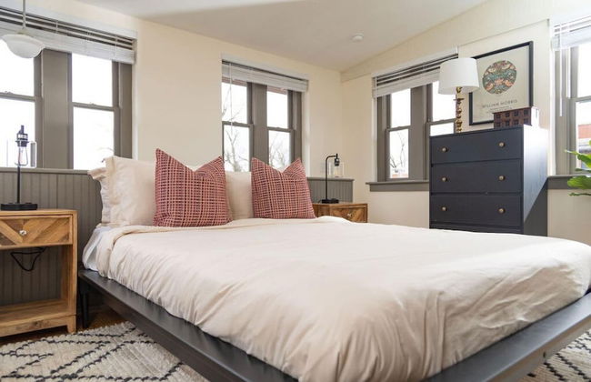 Luxury Multi-unit Historic Building Near Downtown - Photo 41