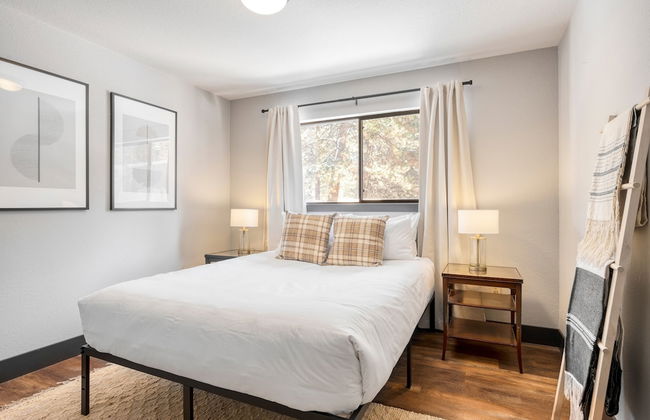 Quiet River Bend Cabin by Avantstay 35 Mins to Mt Bachelor 10 Mins to Town Centre Hot Tub - Foto 19