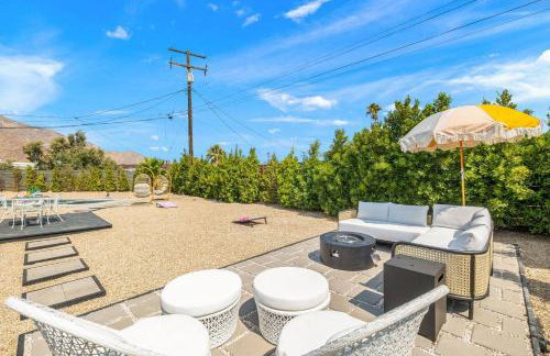 Whimsical Oasis Retreat by Rather Be Properties - Foto 28