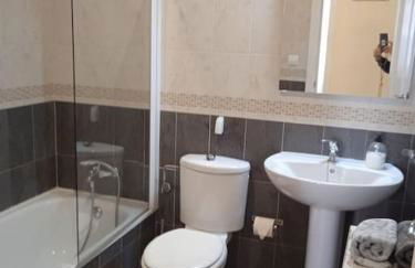 Apartamento céntrico con terraza y parking - Foto 11