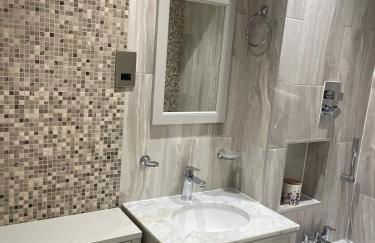 Central Woking - Photo 18