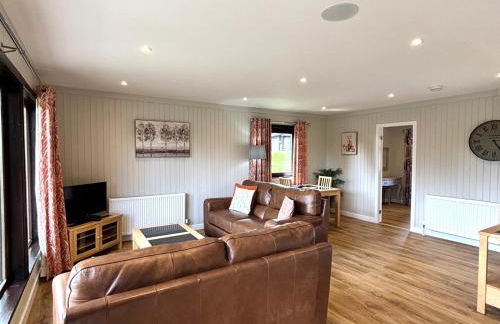 Bluebell Lodge 9 with Hot Tub - Photo 14