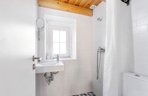 Classic Lisbon Homes: Bright & Central in Belém - Photo 64