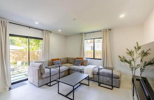 Miami Oasis by Brickell and Beaches - Photo 9