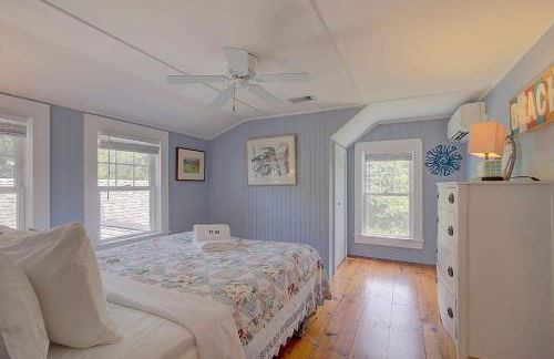 Large Deck Fire Pit Dog Friendly Near Beach - Sleeps 10 - Foto 13