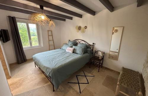 At Stéphanie and Damien's, Charming stone and pool - Foto 17