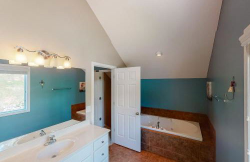 Family Lake Escape Sleeps 12 Shared Pool Dock - Foto 21