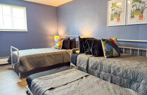 Sleeps 9 2 Bedrooms 6 Beds plus Parking and WIFI - Foto 11