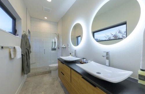 Green Acres - Serene Luxury Wine Country Retreat - Photo 33