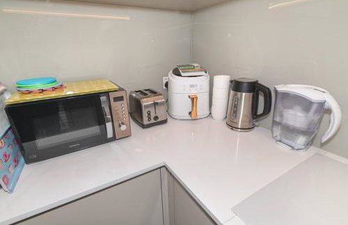 Modern Smart Home with Garden close to Richmond - Pass the Keys - Foto 17