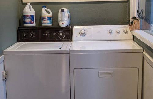 1870s Stained Glass Nostalgia - Foto 7