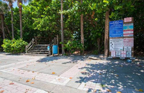 Luxury Townhouse Minutes from Beach and Downtown - Foto 25