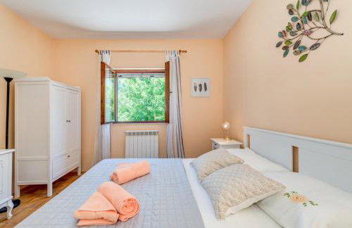 JOVI-relaxing, fenced, private, heated pool & view - Photo 44