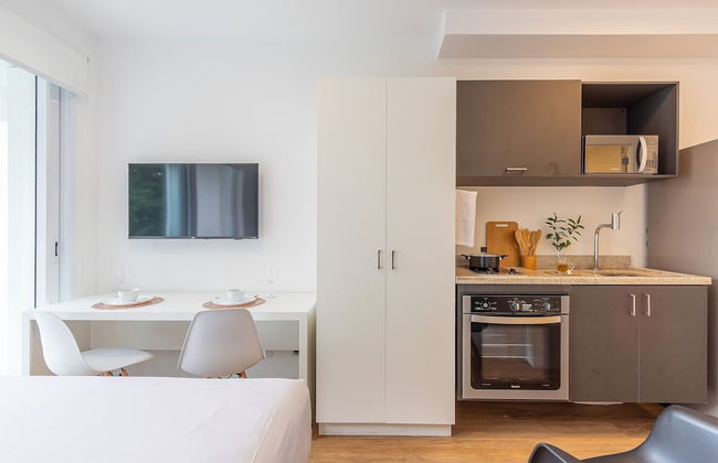 Setin Downtown Praca da Sé by Viva - Prédio completo com piscina perto de estação de metrô no Centro de São Paulo - Foto 12