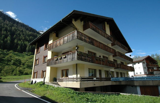 Apartment in Blatten With Mountain Views & Open Kitchen - Foto 1