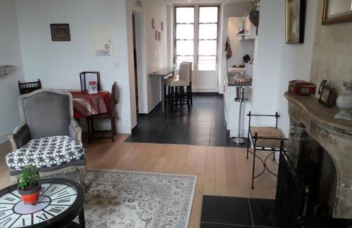 Petite Maison Romantique au calme, Cœur Historique, vue Ville et Jardin - Foto 5