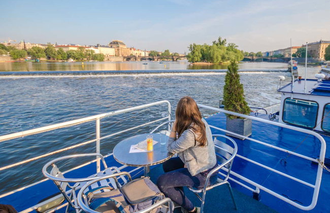 Passeio de barco pelo rio Moldava - Foto 3