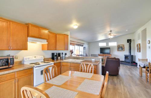 Tranquil Cabin Getaway with Panoramic Mtn View! - Foto 10