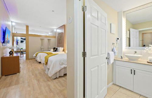 European style Queen Suite in Palm Coast - Best view with Balcony near Beaches! - Photo 39