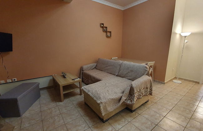 K1-George Apt. by the Sea and Airport - Photo 8