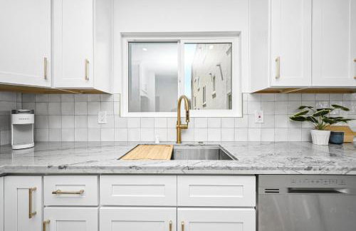 Brand New Home by the Beach & Historic Sunset Water Tower - Foto 17