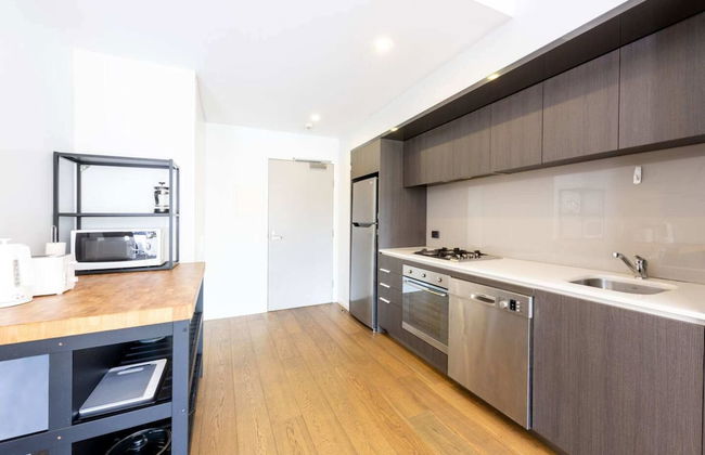 Cozy 1bed Unit in Leafy Carlton - 10 Mins From CBD - Photo 3