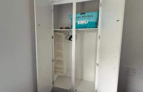 Central 3BR Home - Huddersfield Serviced Accomodation - Walk to Station & Town - Business Travellers - Families - Students - Photo 30