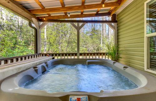 8 Mi to Helen: Sautee Nacoochee Home w/ Hot Tub - Foto 28