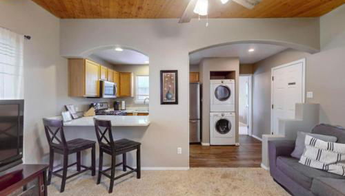 2 Bed 1 Bath with fully Stocked Kitchen - Foto 4