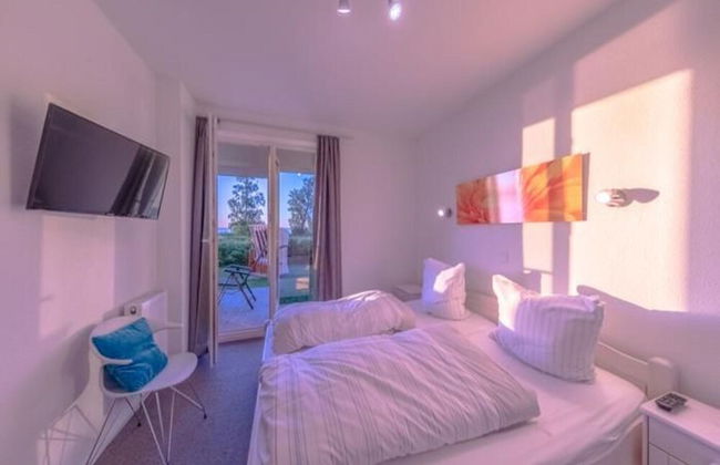 Apartment in Tranquil Location - Photo 4