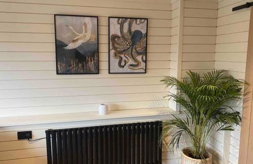 brand new cozy cabin with parking - Foto 2