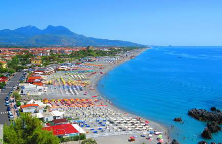 Stunning views, 2-Bed Apartment in Scalea - Foto 6