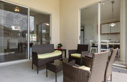 Upstay 3BR Family-Friendly Stylish Retreat w Patio - Foto 5