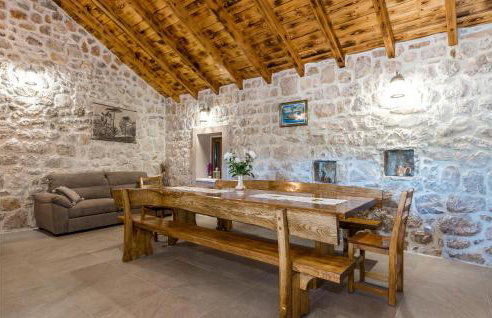 Awesome Home In Unesic - Foto 20