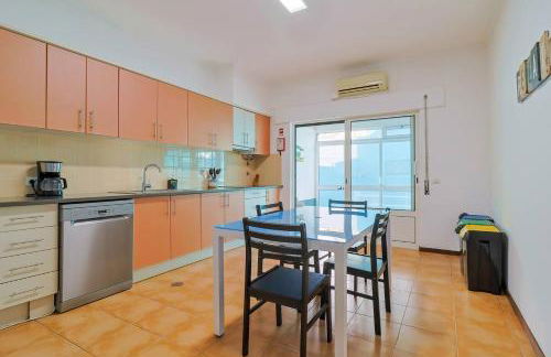 Azores Surf Center House - Photo 27